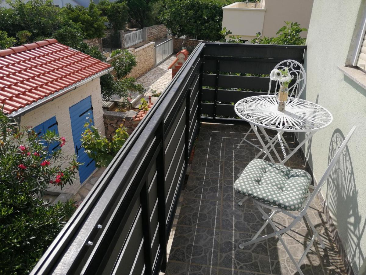 Apartments Lanterna Razanac Ražanac Exterior foto
